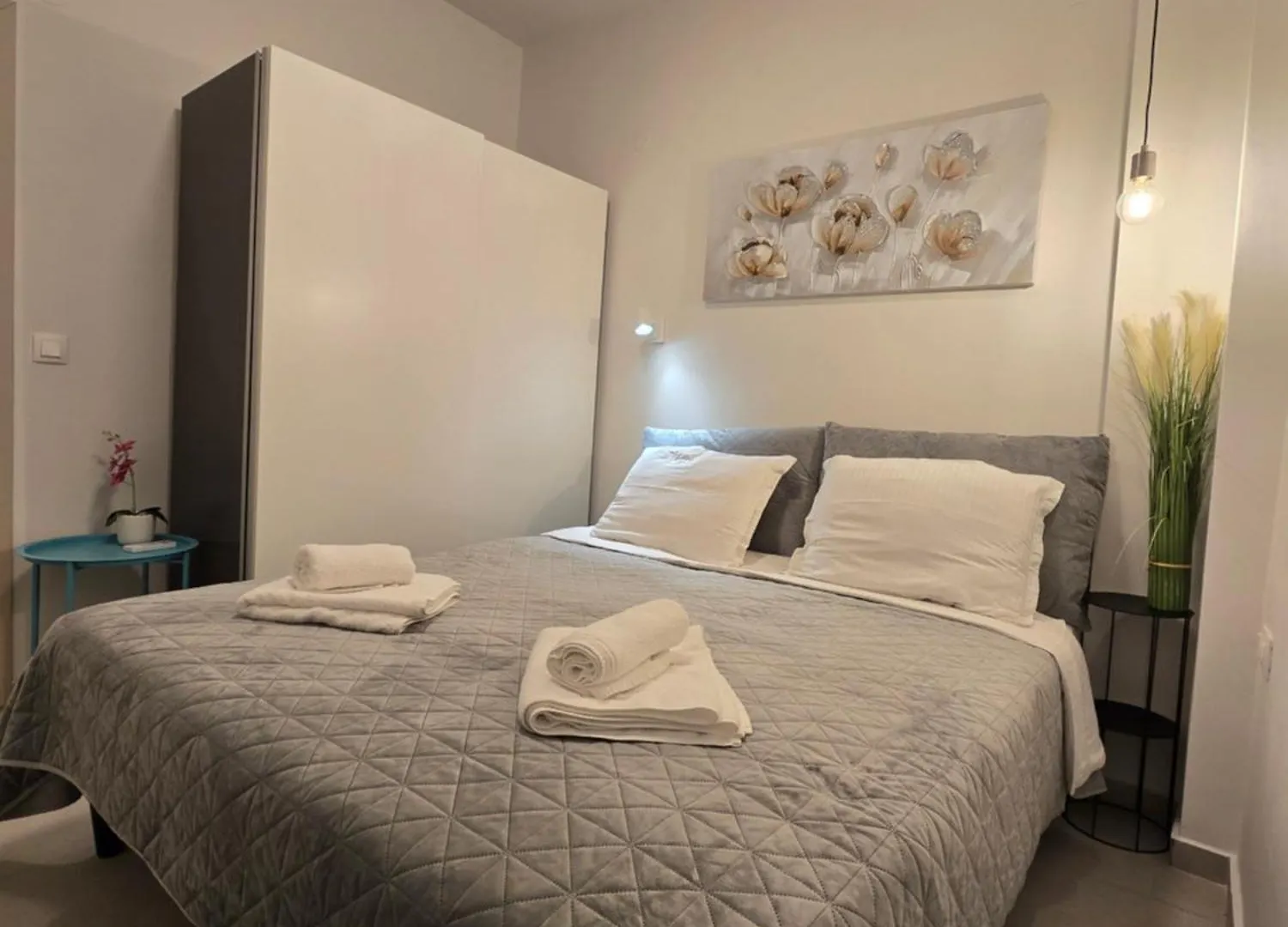 kontakty Luxe Haven Suites 1